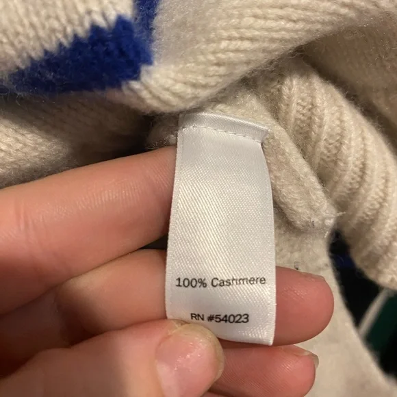 Derek Lam Athleta 100% Cashmere Sweater - Picture 4 of 5